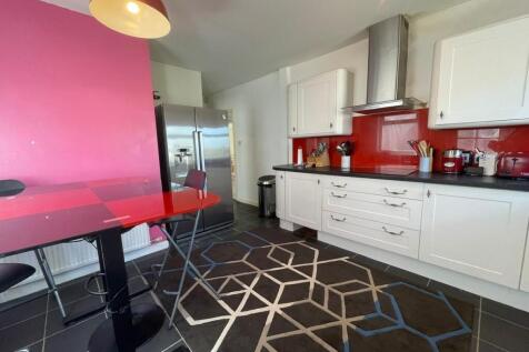 Kitchen 3.jpg