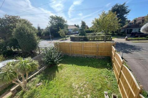 Front garden.jpg
