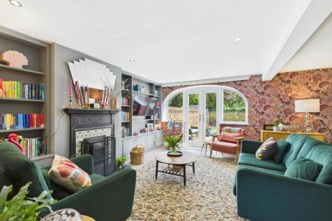 Property Image 4
