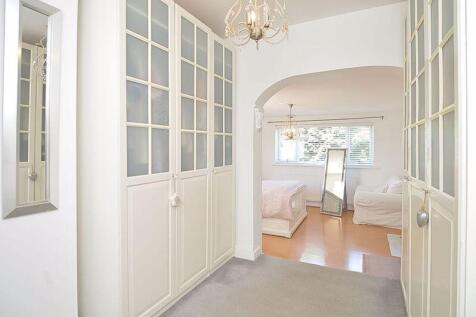 DRESSING AREA