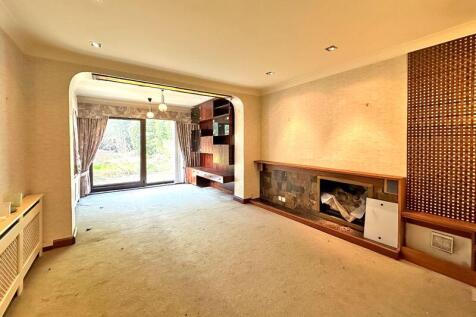 EXTENDED SITTING ROOM