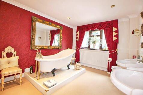 LUXURY BATHROOM