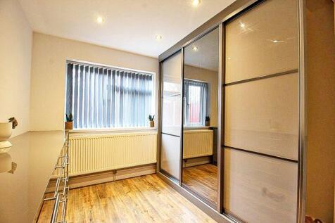 DRESSING AREA