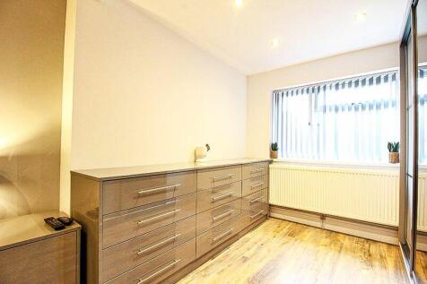 DRESSING AREA