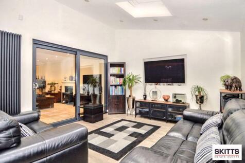 SITTING AREA