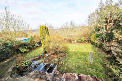 REAR BEDROOM VIEW