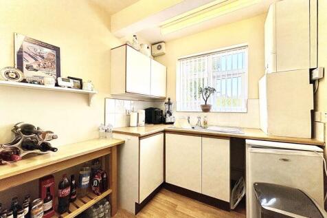 ANNEXE KITCHEN