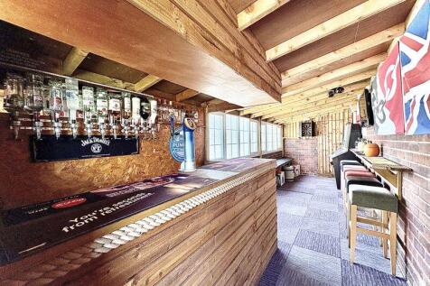 BAR AREA