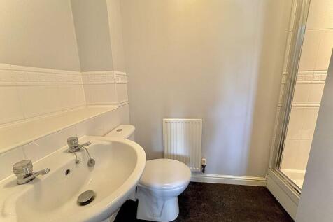 ENSUITE SHOWER ROOM