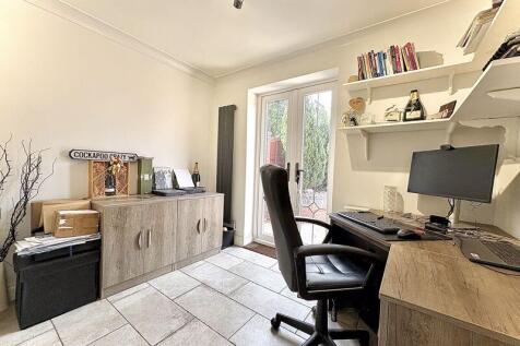 STUDY/BEDROOM