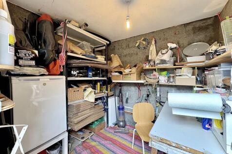 STORAGE/OFFICE