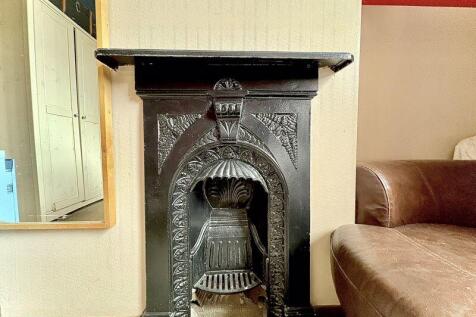 FEATURE FIRE-PLACE