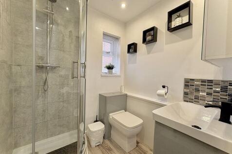 DOWNSTAIRS SHOWER ROOM