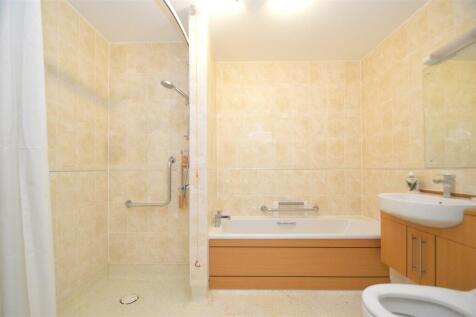Bathroom/ Wet Room
