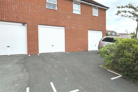 Garage &amp; parking