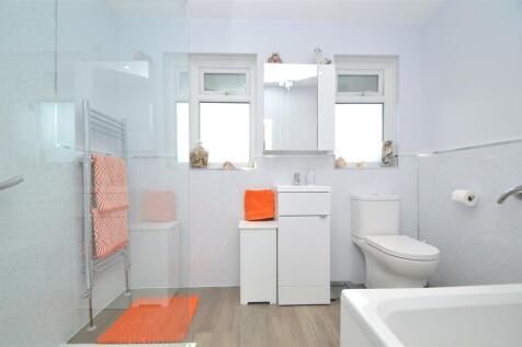 Bathroom/ Shower room