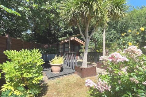 Rear garden and summer house
