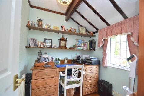 Bedroom 3 / Study