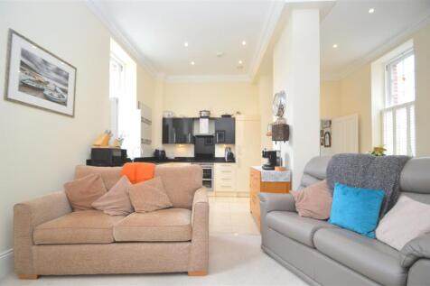 Lounge to kitchen
