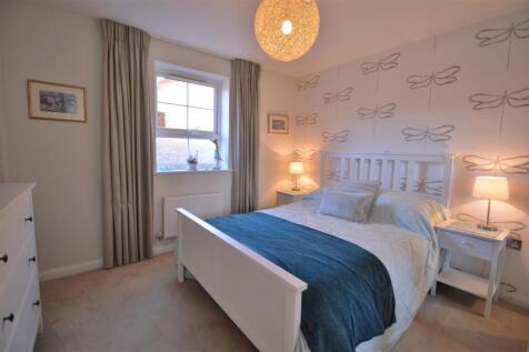 Bedroom 2 .JPG