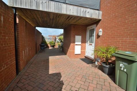 driveway or Courtyard.JPG