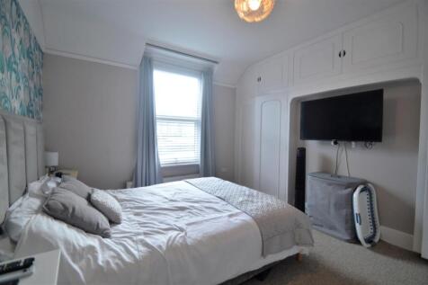 Bedroom1.JPG