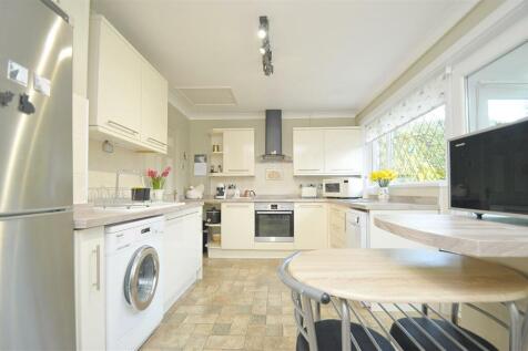 Kitchen1.jpg