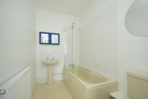 resizedBathroom.jpg