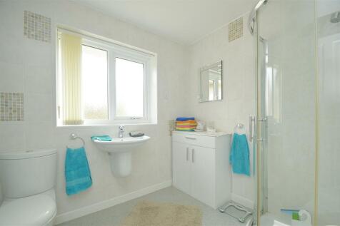 ShowerRoom2.jpg