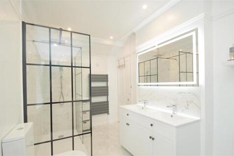 Bathroom4.jpg