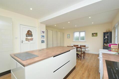 resizedKitchen6.jpg
