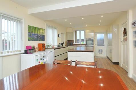 resizedKitchen1.jpg