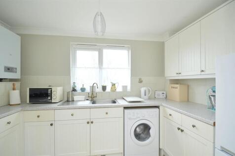 resizedNEWKitchen1.jpg