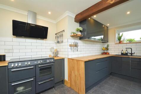 resizedKitchen2.jpg