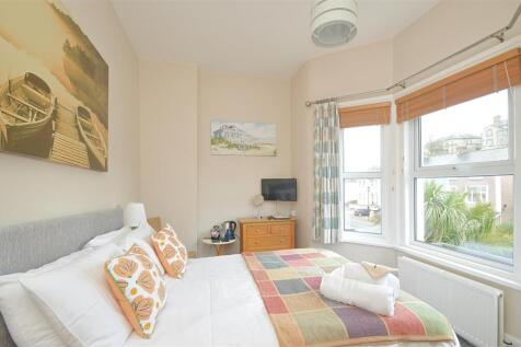 Bed8.jpg