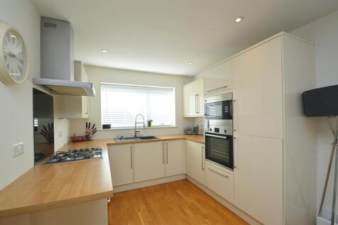resizedKitchen1.jpg