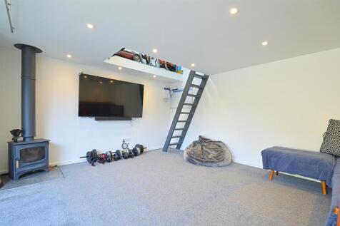 resizedChalet2.jpg