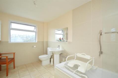 resizedBathroom.jpg