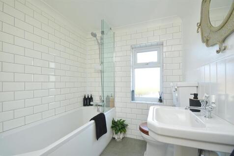 resizedBathroom.jpg