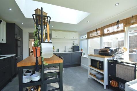 resizedKitchen3.jpg