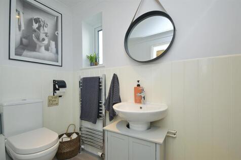 resizedShowerRoom.jpg