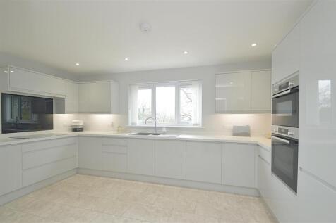 Kitchen3.jpg