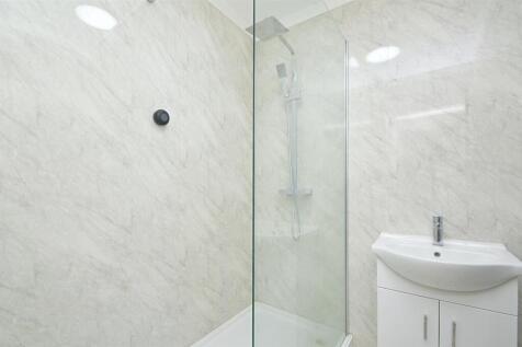 resizedShowerRoom.jpg