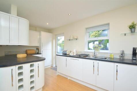 resizedKitchen1.jpg