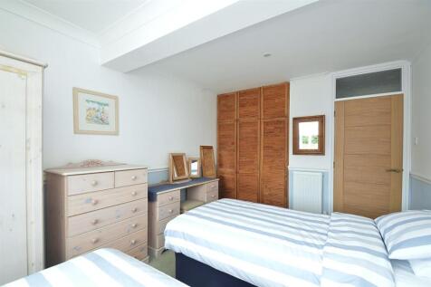 resizedBed3b.jpg