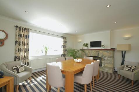resizedDiningRoom1.jpg