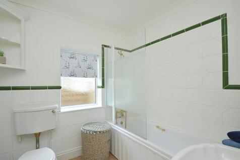 resizedSecondBathroom.jpg