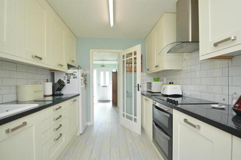 resizedKitchen1.jpg