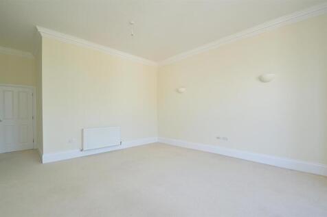 resizedLounge3.jpg