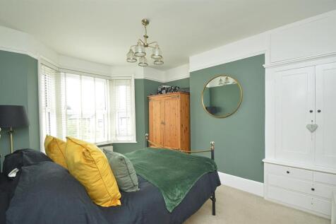 resizedBed1a.jpg